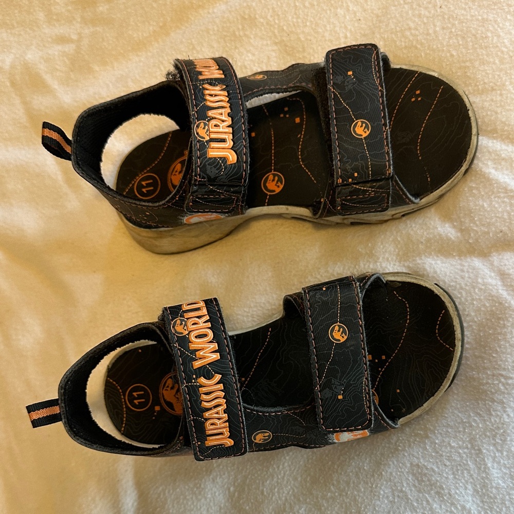 Jurassic World light up Kids Sandals - Black and Orange